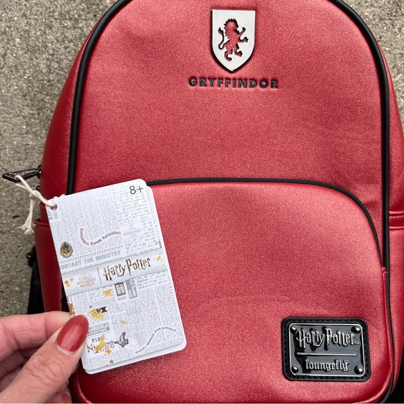 NWT Loungefly Harry Potter Gryffindor Elderwand Mini Backpack - Picture 3 of 12